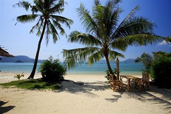 Byg Grand Beach Front & Sea View @ Panwa Beach Extérieur photo